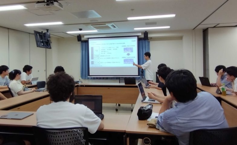 AAAI論文読みLT会の様子